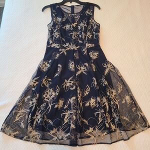 T Tahari Women's Back Zip Floral Mesh Overlay Antoinette Dress Navy Blue Size 4